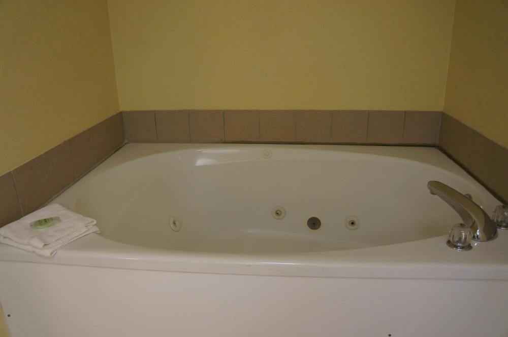 King Room with Spa Bath - Non-Smoking