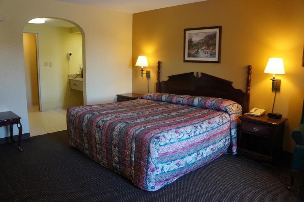 Room image 3