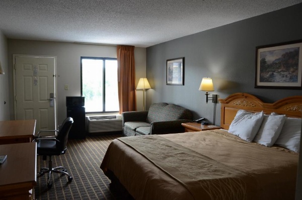Clarksville Inn image 19